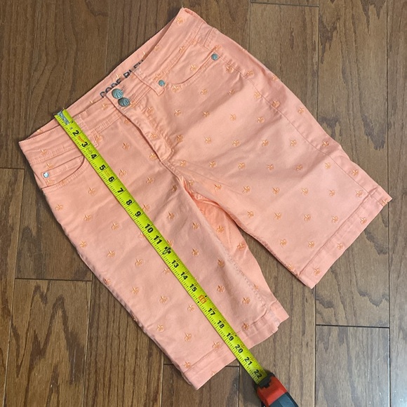 Code Bleu Fleur De Lis orange/peach jean style golfers shorts size 6 - Picture 10 of 11